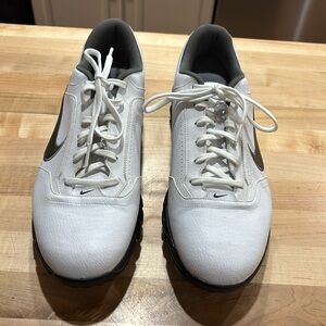 Nike Air Golf Shoes with cleats NWOB Men’s Size 12 White with Black Sole